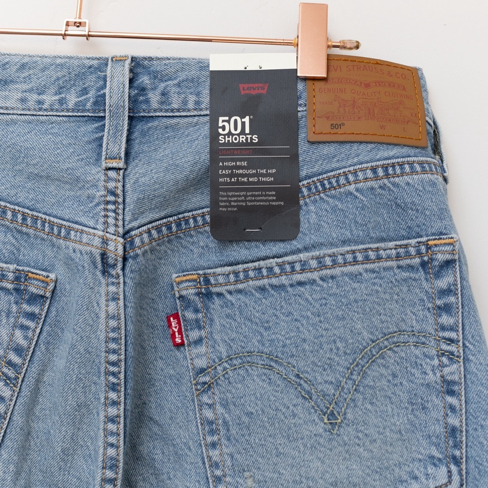 NWT Levi's Size 30 501 Lightweight Denim Shorts